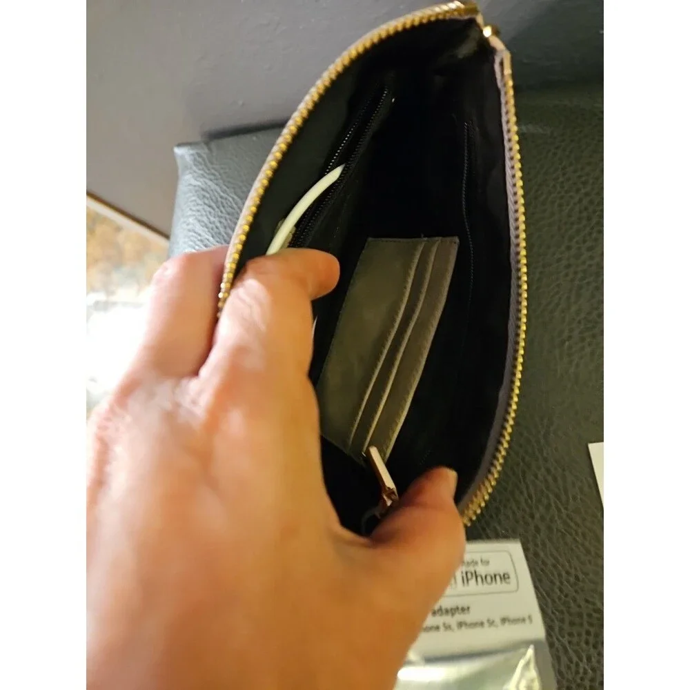 NWT H Butler Genuine Leather Mighty Purse Wristlet - IPhone Charging on the Go